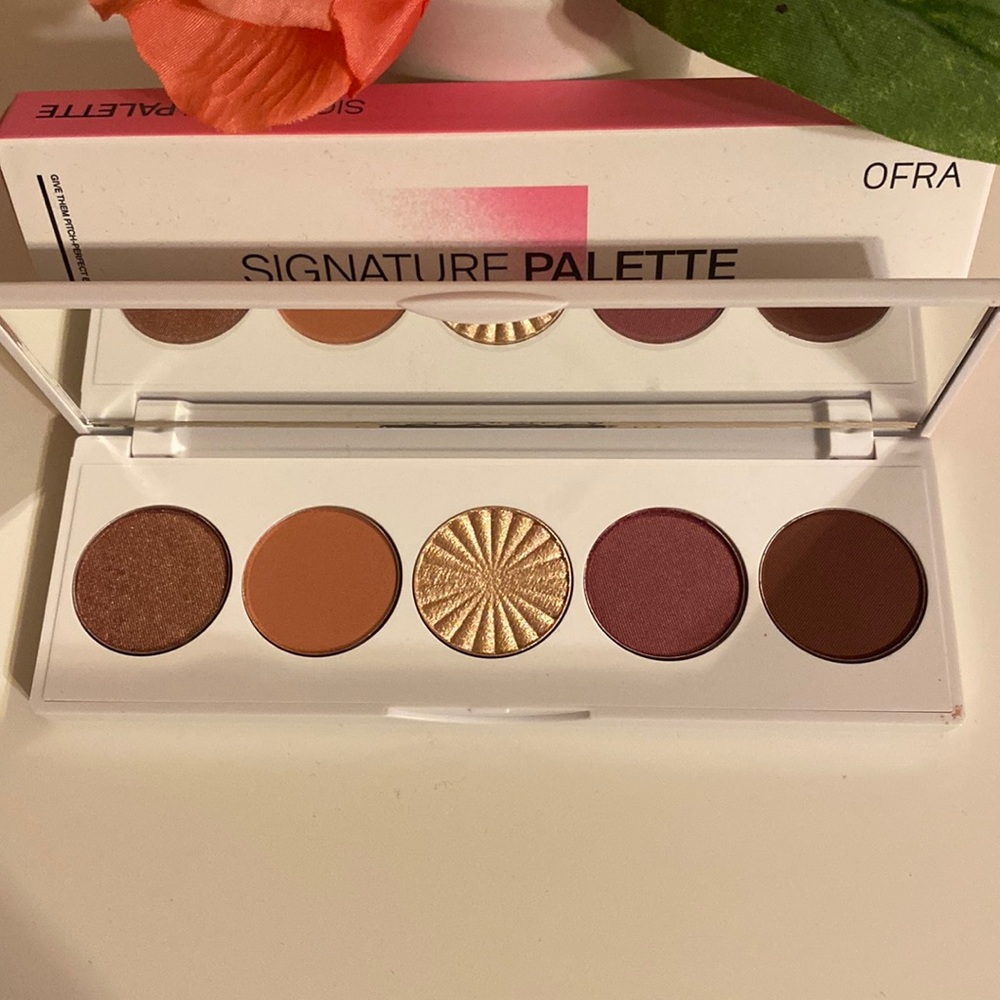 NIB OFRA Signature Palette in Symphony